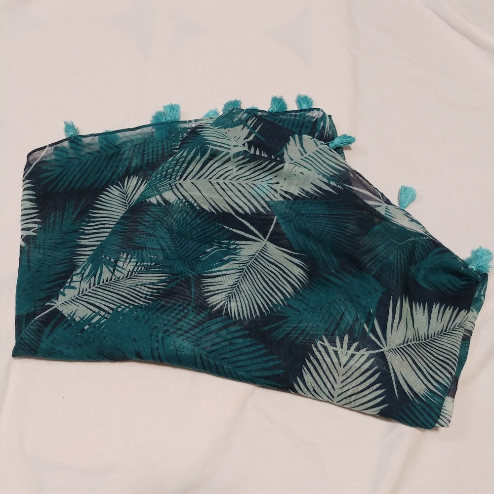 ✌FREE IN BUNDLE✌ Sheer infinity scarf